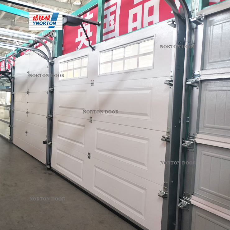 Πέντε βασικά σημεία για την τακτική συντήρηση των γκαραζόπορτων: Αυτά τα κόλπα βοηθούν στην παράταση της ζωής τους